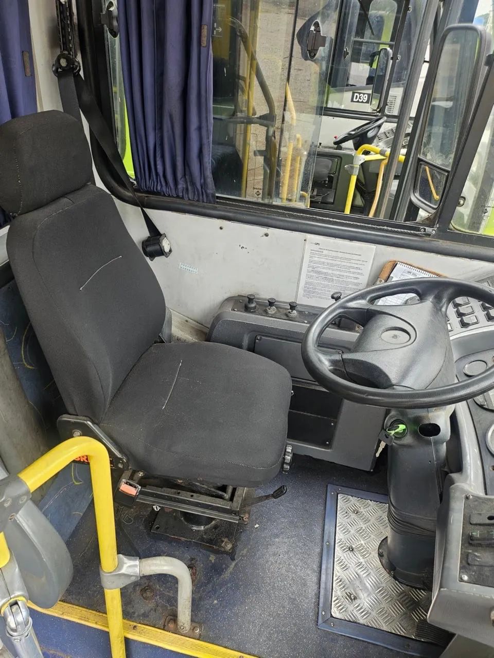 Ônibus Mercedes urbano 2010 com ar - Foto 10