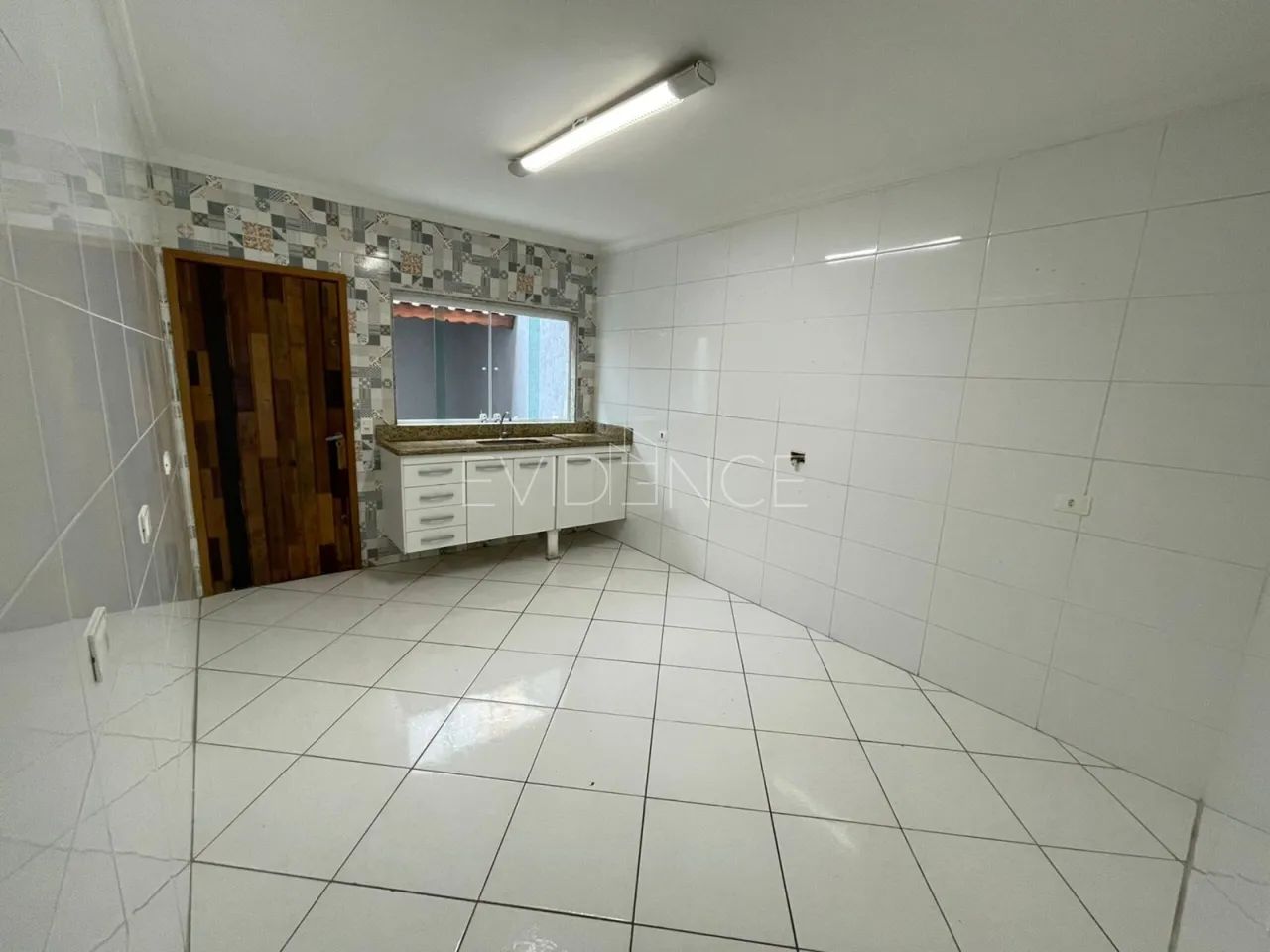Sobrado com 3 quartos, 1 suíte e 2 vagas - Foto 4