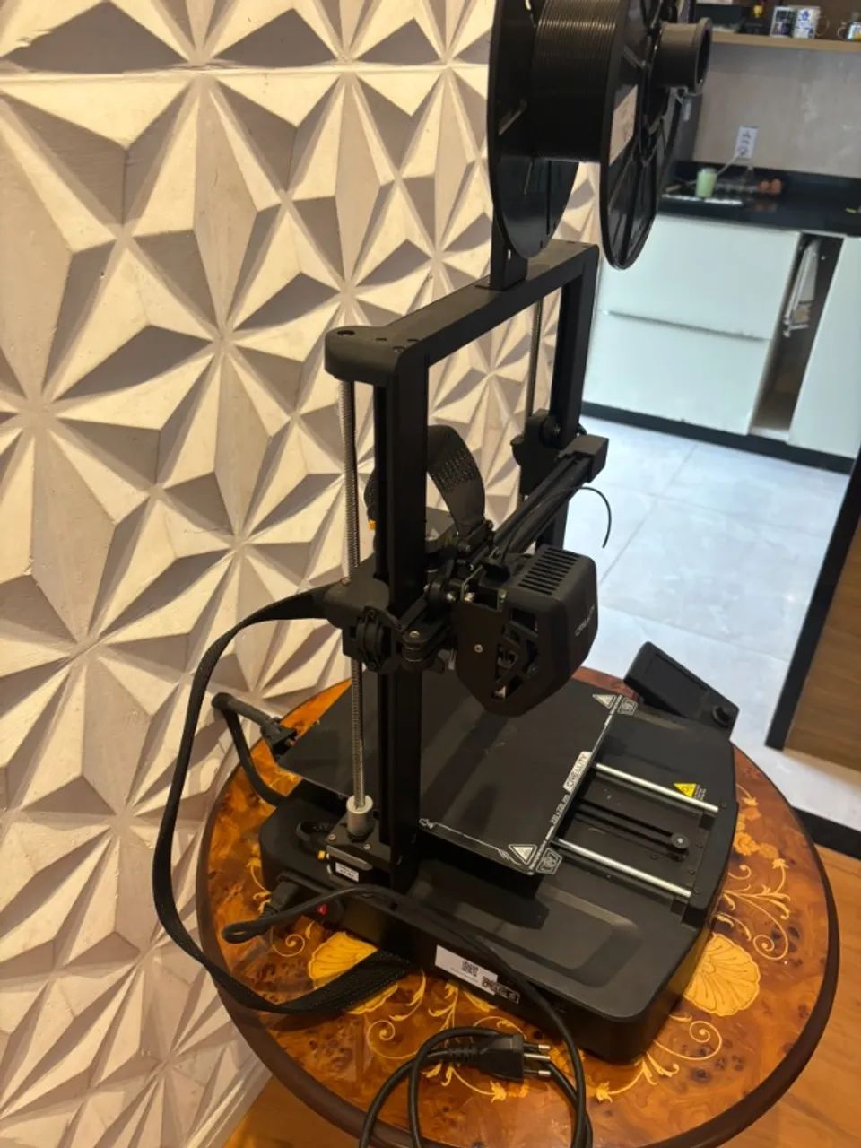 Impressora 3D Creality Ender-3 V3 SE + Filamento - Funcionando perfeitamente! - Foto 3