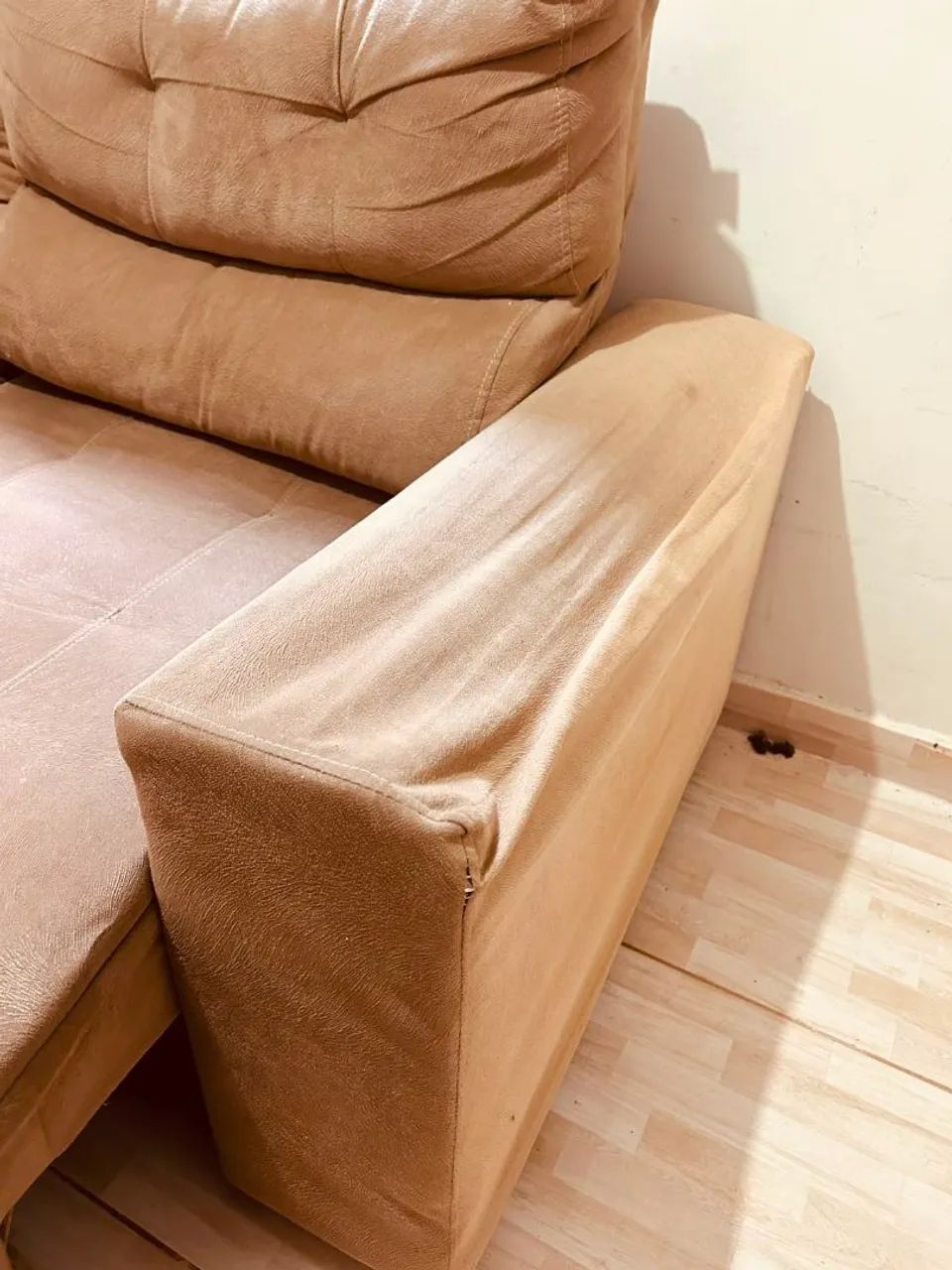 SOFÁ SUEDE RETRÁTIL (CAMA) COM ENCOSTO REGULÁVEL. - Foto 2