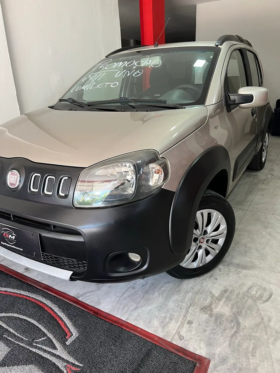 Fiat Uno WAY Celeb. 1.0 EVO Fire Flex 8V 5P 2011 - Foto 2
