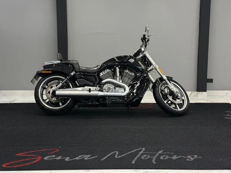 HARLEY-DAVIDSON VRSCF 2015