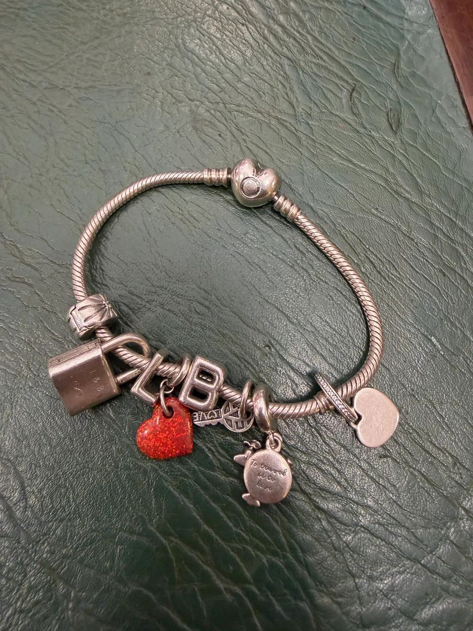 Pulseira Pandora 7 pingentes  - Foto 3