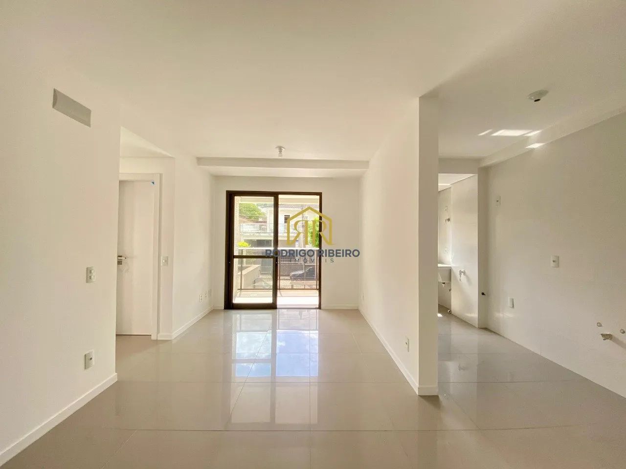 Apartamento garden com 143 m² privativos- Trindade