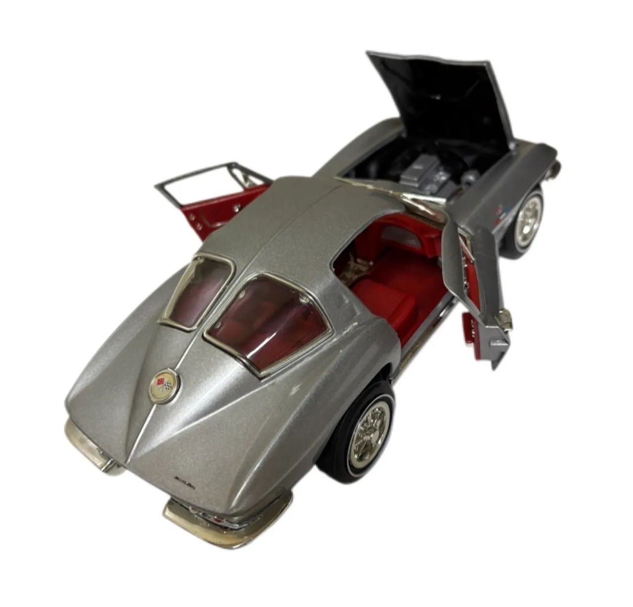 Miniatura Chevrolet Corvette Sting Ray Coupe 1963 - ERTL 1:18