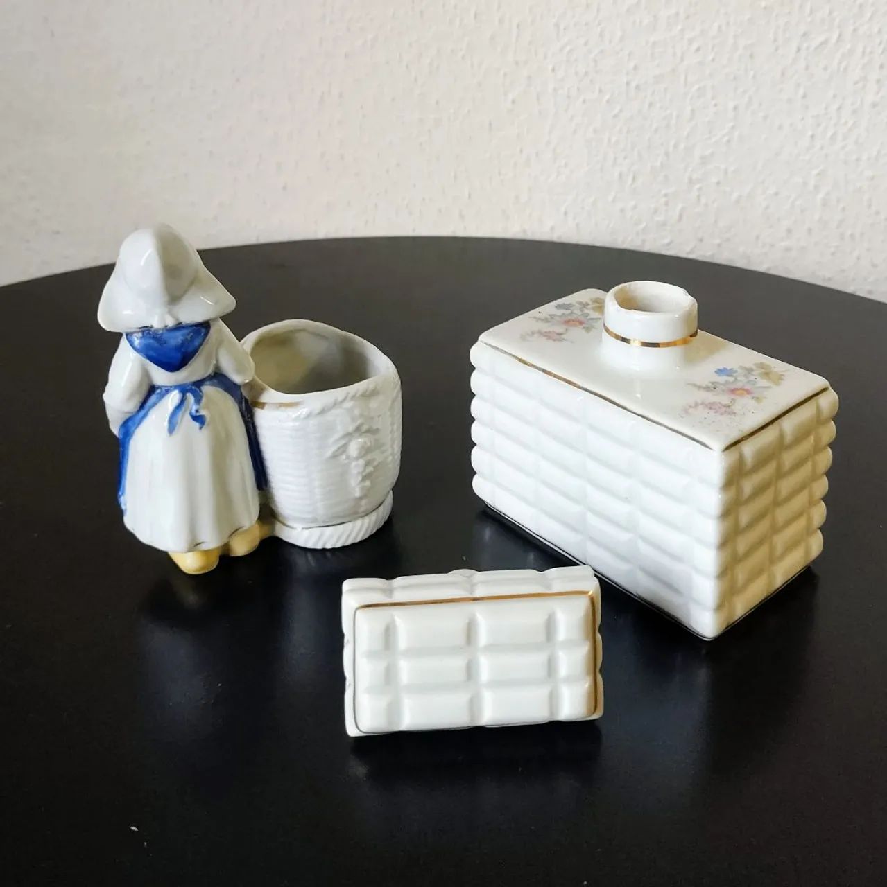 Bibelô Camponesa e Frasco de porcelana  - Foto 3