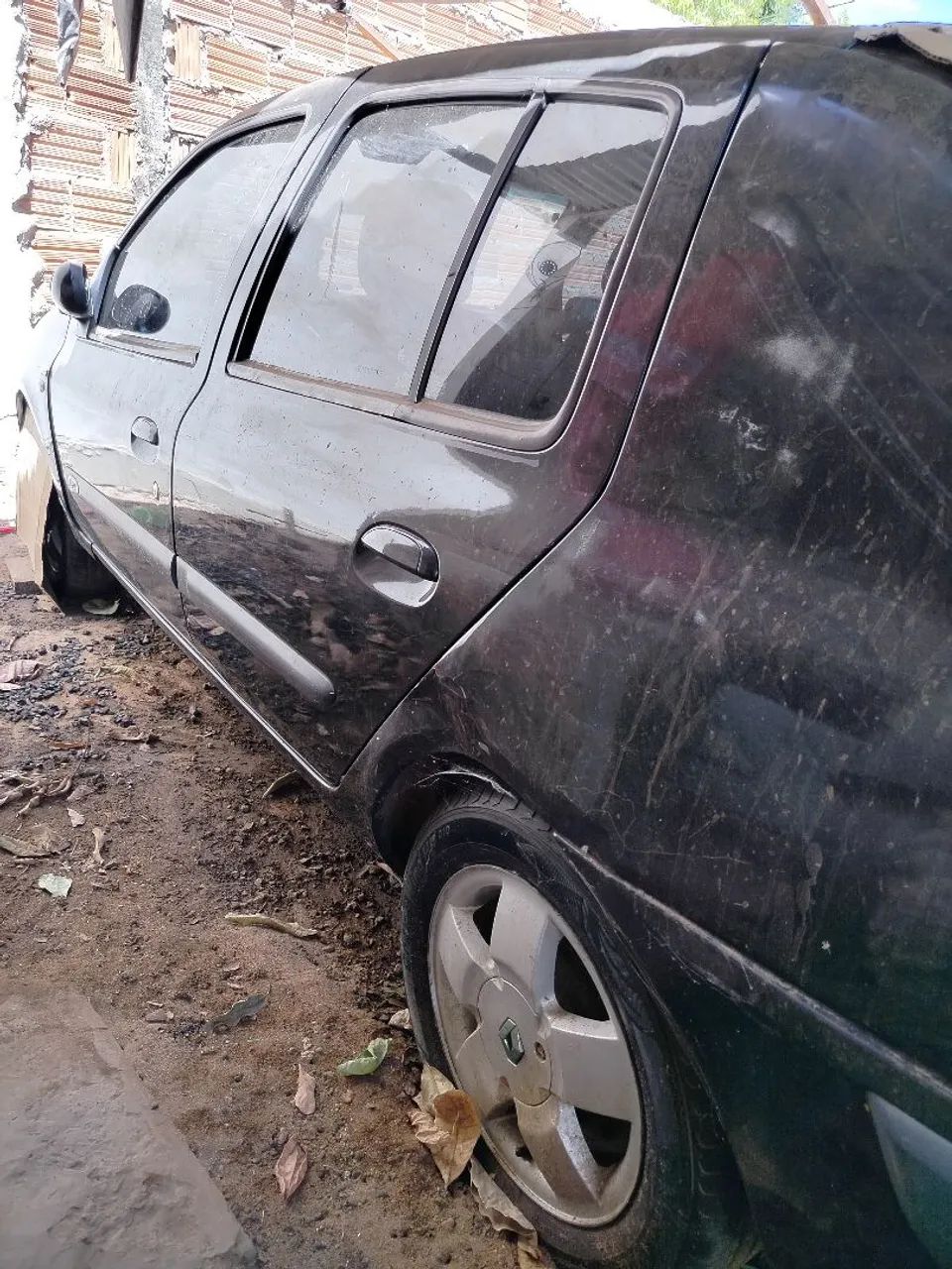 Renault Clio CLIO SED.RT/PRIVIL.1.0/1.0 HI-POW.16V 4P 2005