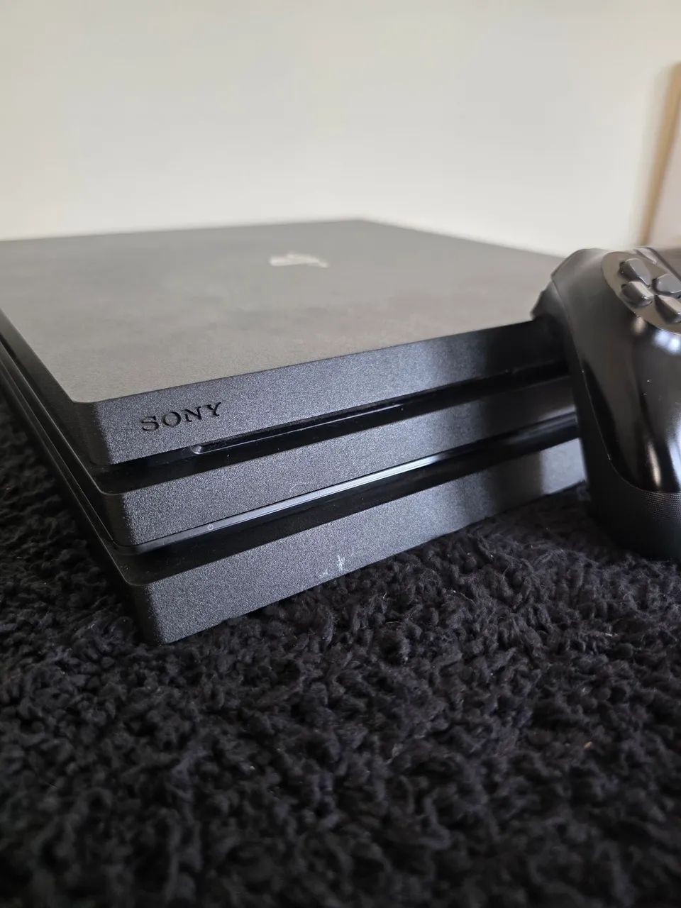 PS4 PRO 1TB + CONTROLE + JOGO - Foto 2