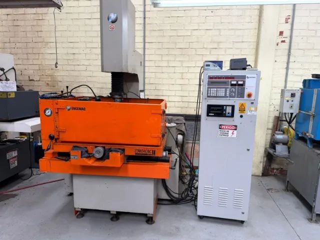 Eletro Erosão Engemaq EDM 840 NC