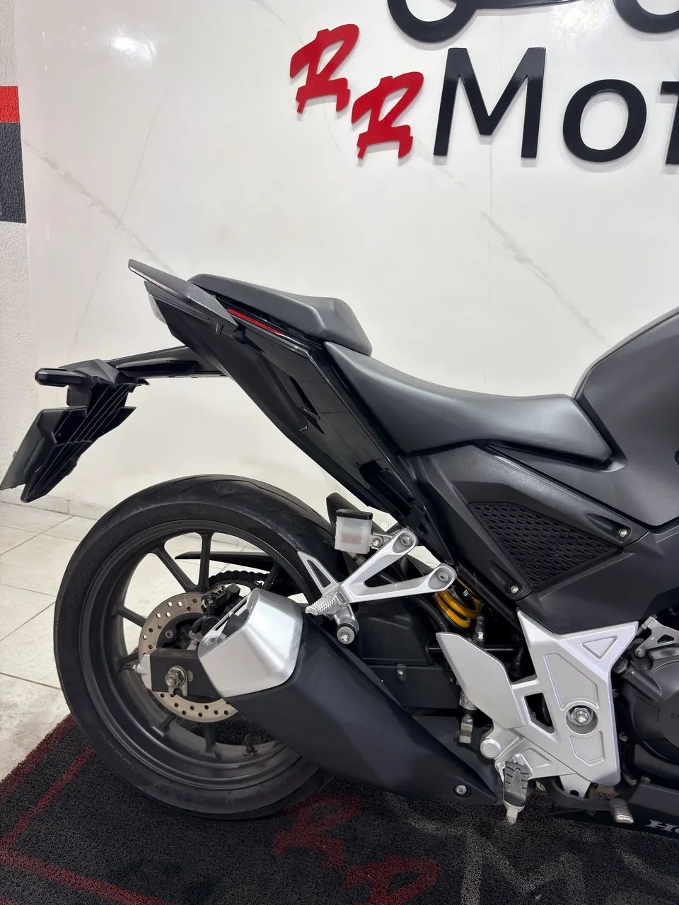 CB300 F CBS 2024 - Foto 4