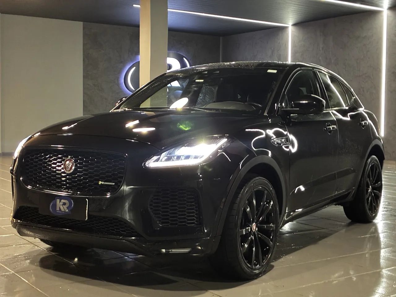 Jaguar E-Pace R-dynamic HSE 2.0 AWD 300cv Aut. 2019 - Foto 2