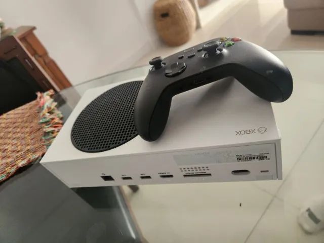 Xbox  512GB SSD 1 + 1 Controle - Foto 3