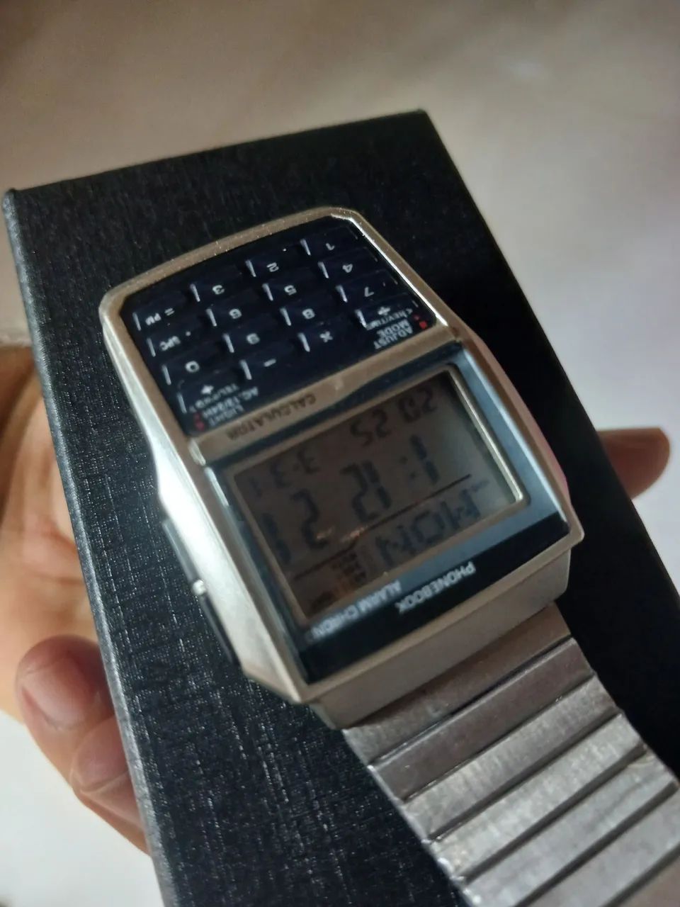 Relógio com calculadora - Foto 2
