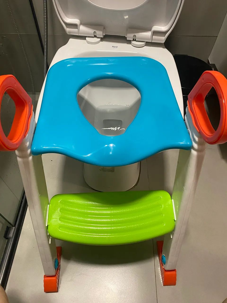 Assento Redutor Infantil Com Escada Troninho Sanitário Dobrável 