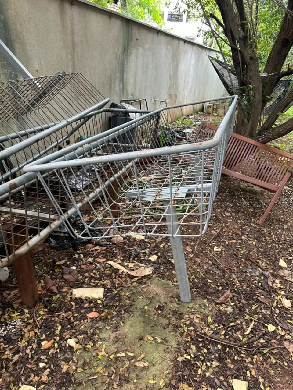 3 Lixeiras de Calçada - Foto 2