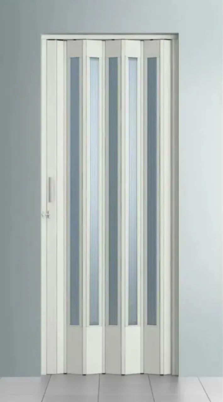 Porta Sanfonada Translúcida BCF Branca 0,72cm x 210cm, novinha, com trinco