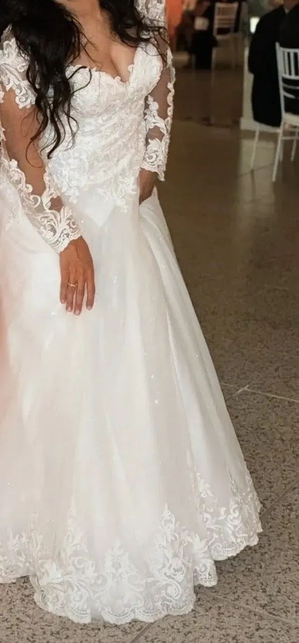 ? Vestido de Noiva Princesa com Manga Longa em Renda ? - Foto 2