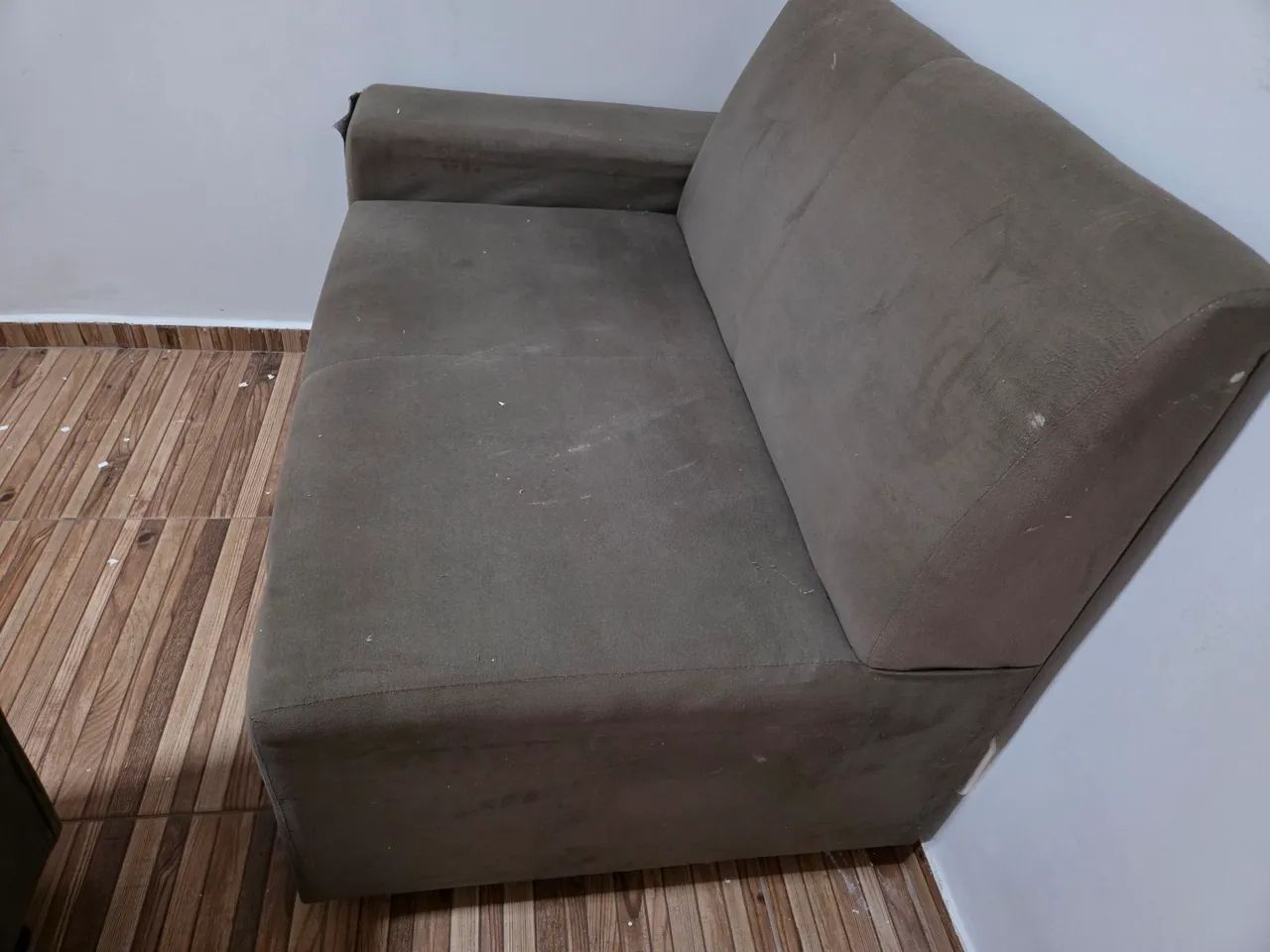 Conjunto de Sofás barato pra vender logo - Foto 3