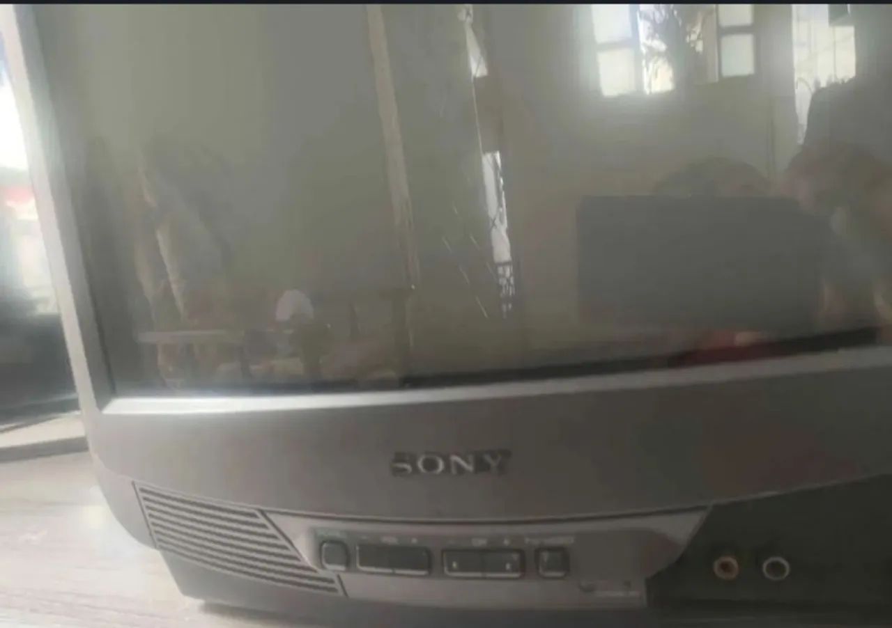 Tv Sony trinitron 14 - Foto 2