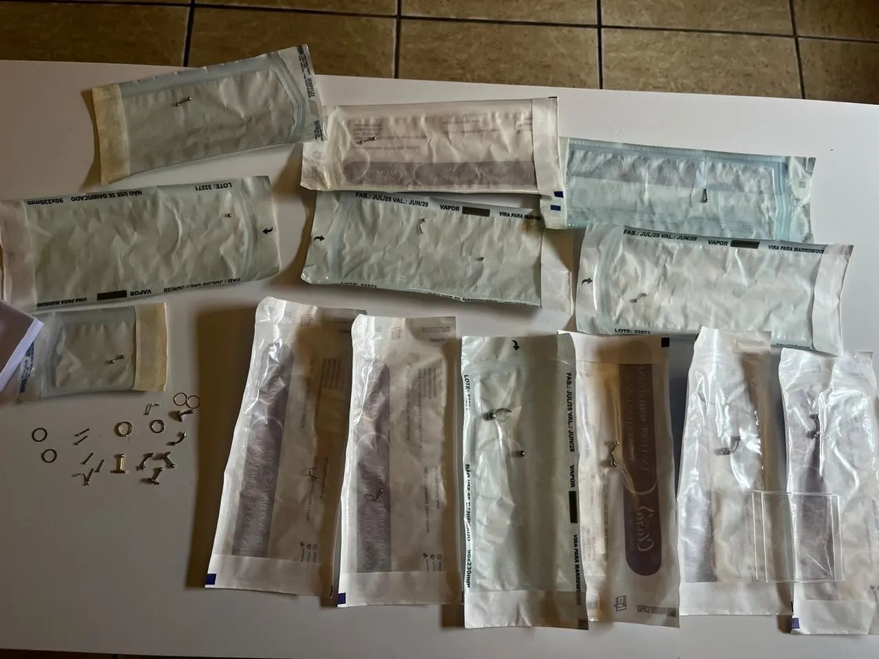 Vende-se piercings e joias - Foto 2