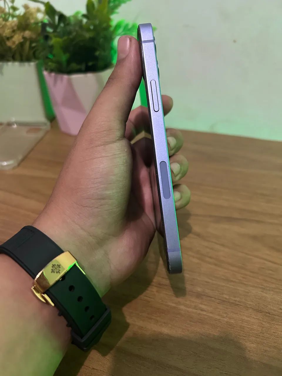 iPhone 12 roxo - Foto 2