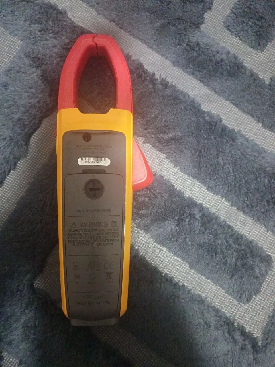 Alicate amperímetro fluke 375 - Foto 3