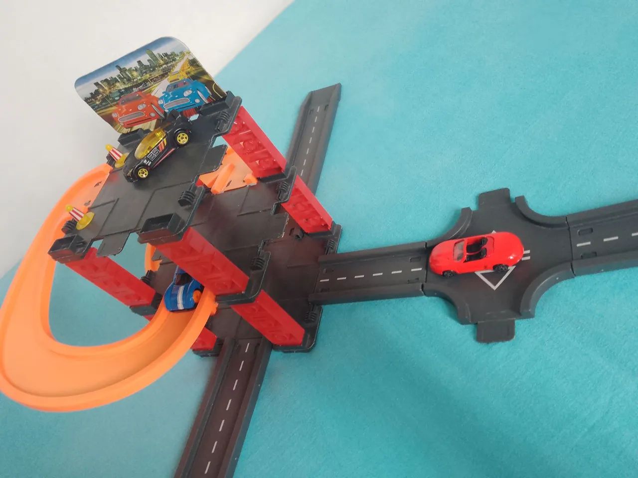 Estacionamento de carrinhos hotwils  - Foto 5