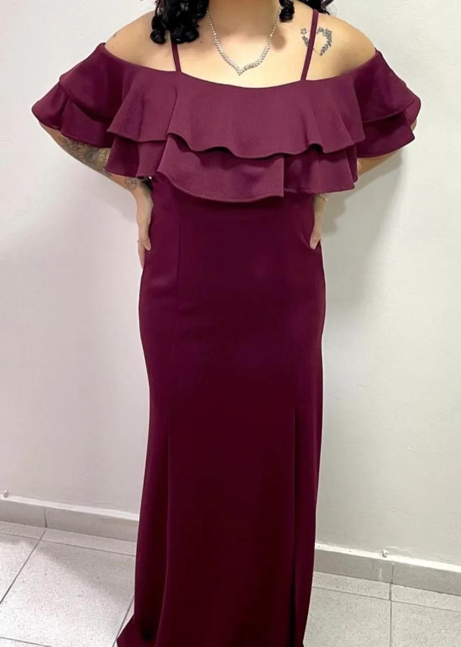 Vestido marsala de crepe