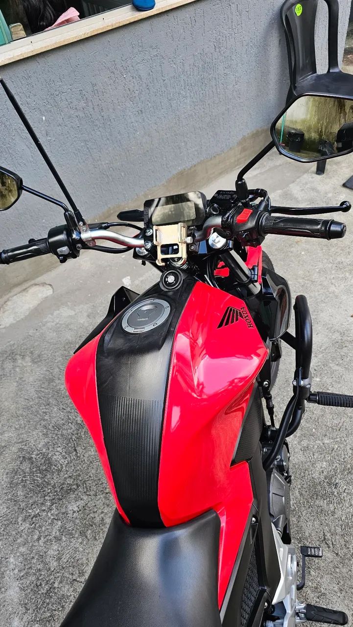 CB300F 2023 - Foto 2