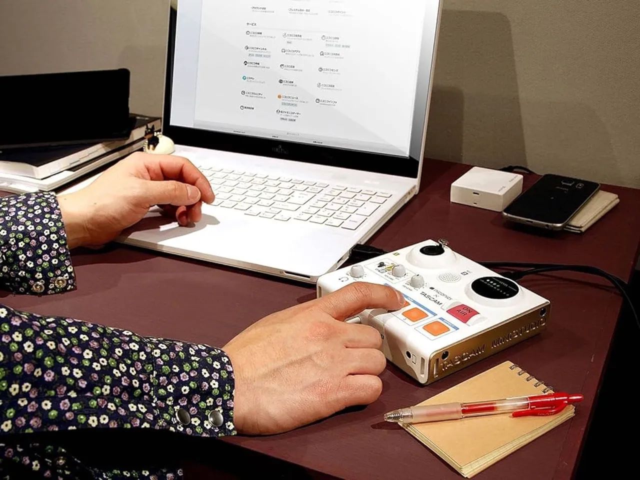 Tascan Us-32 interface de Áudio PodCast - Foto 2