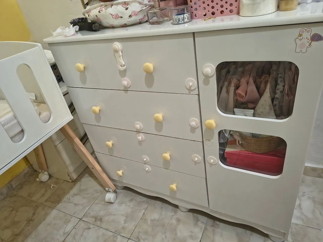 Berço e cômoda com trocador e colchão  - Foto 3