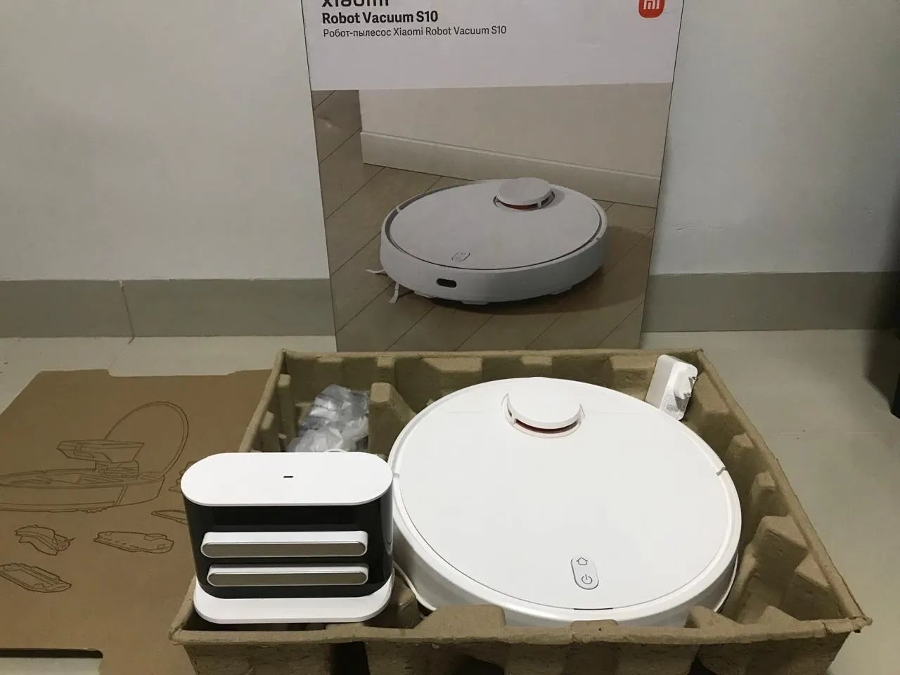 Robô Aspirador Xiaomi Robot Vacuum S10 Branco - Semi Novo