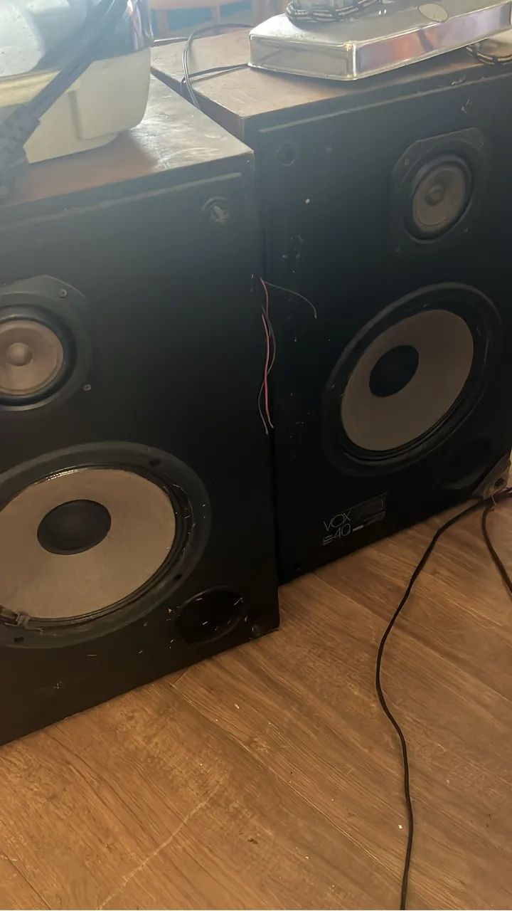 Caixas de som Polyvox