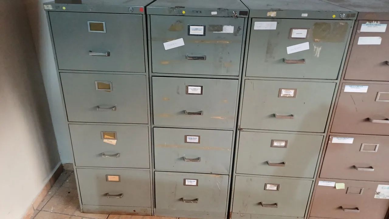 Armários Arquivos de Aço***