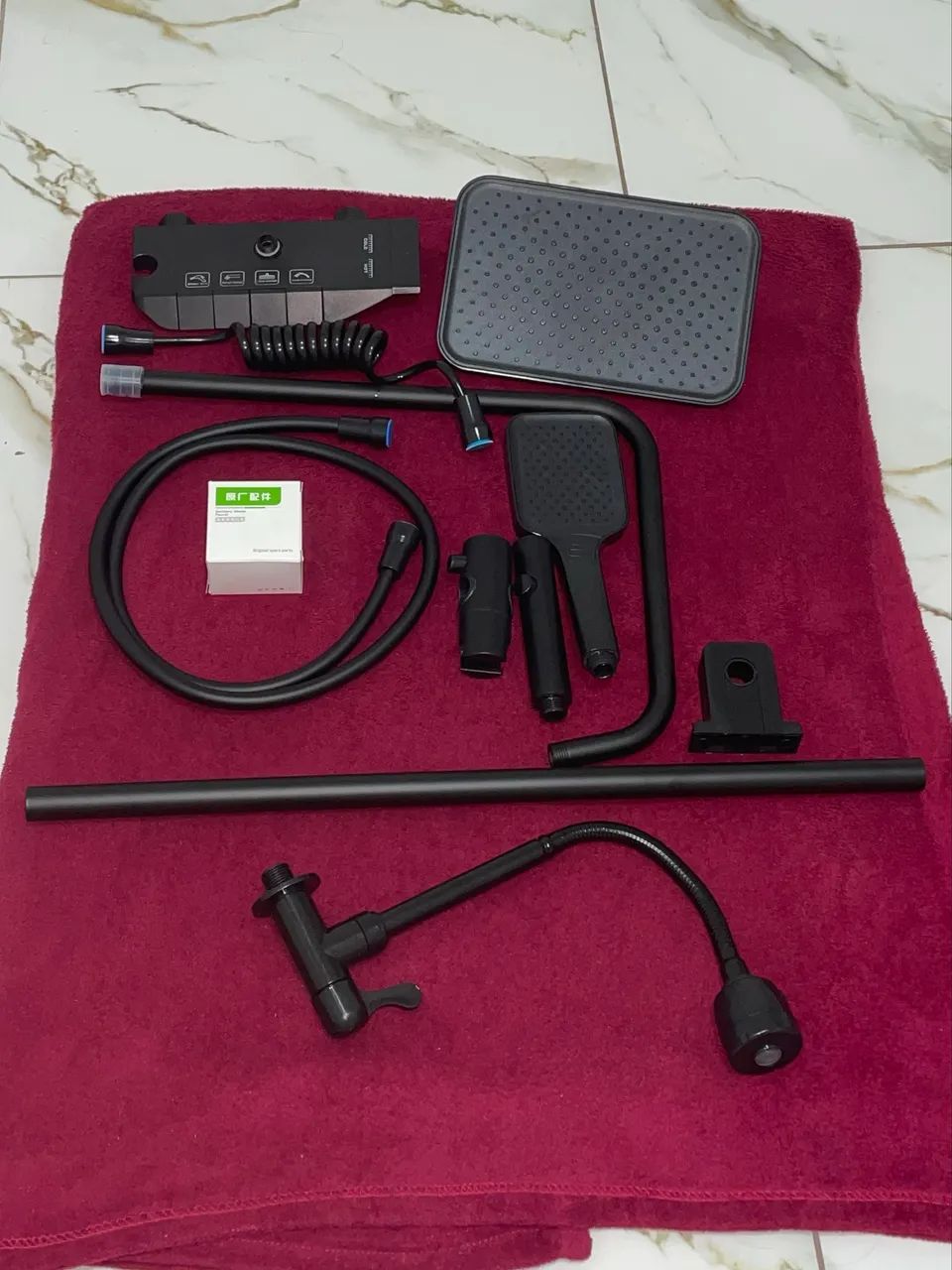 Chuveiro Inox Quadrado A Gás + Torneira de Cozinha de parede - Foto 2