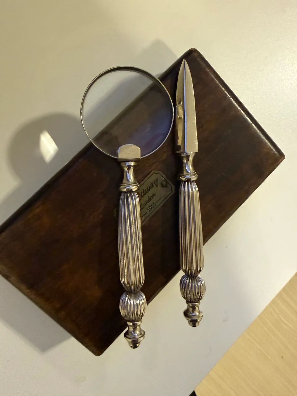 Conjunto decorativo de escritório Lupa e abridor de cartas  - Foto 3