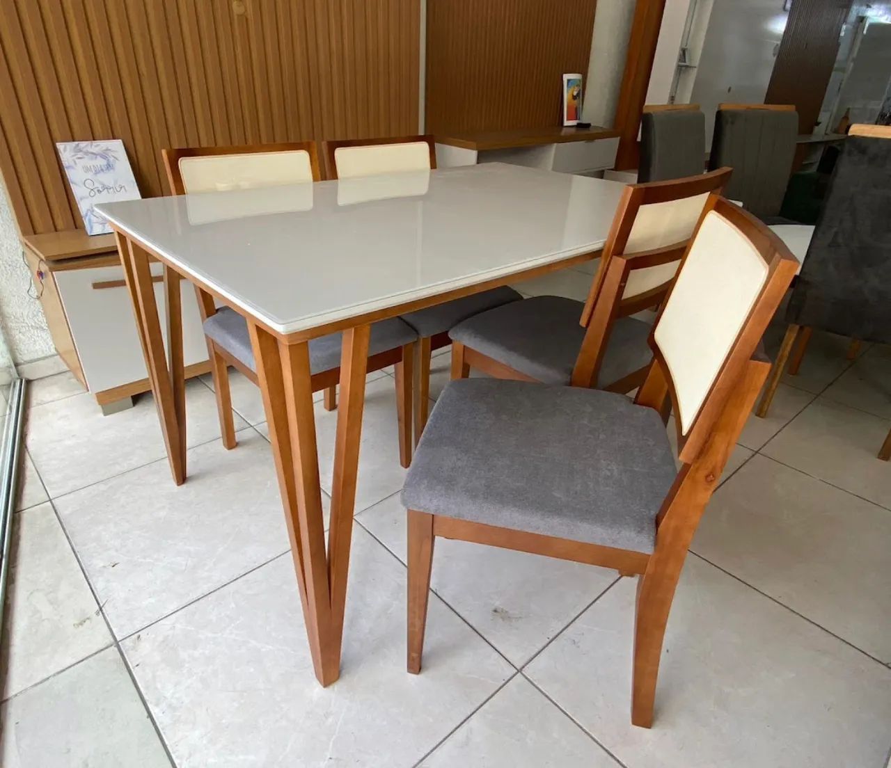 Conjunto de Jantar Clássico em Madeira - Foto 4