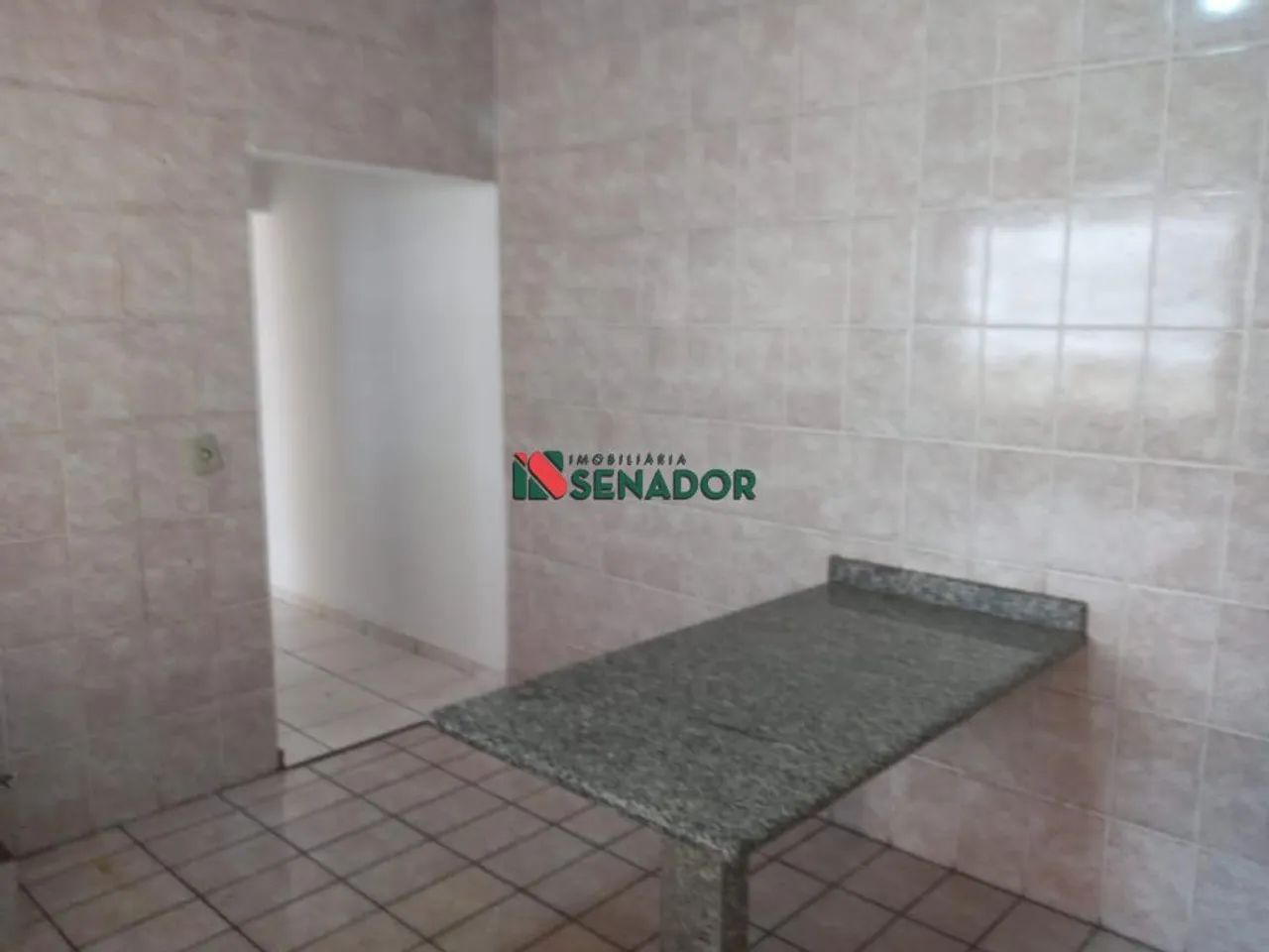 Casa para alugar em Londrina, Cambará, com 2 quartos, com 60 m² - Foto 4