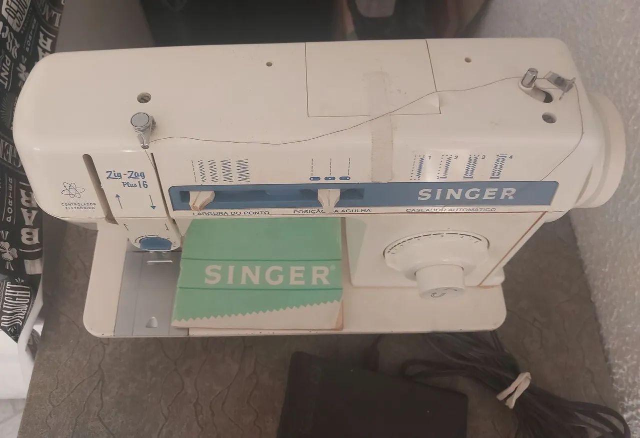  Máquina de Costura Singer Zig-Zag Plus 16 - 127V - Foto 6