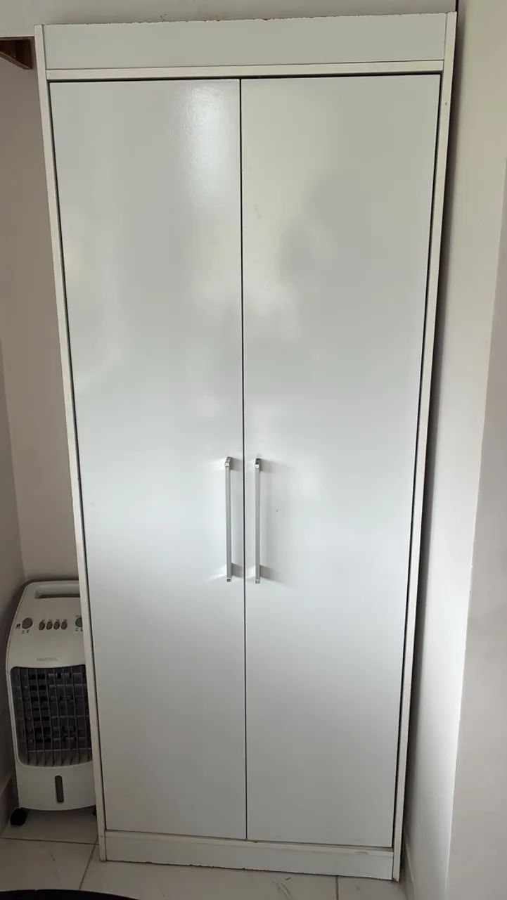 Armário multiuso 