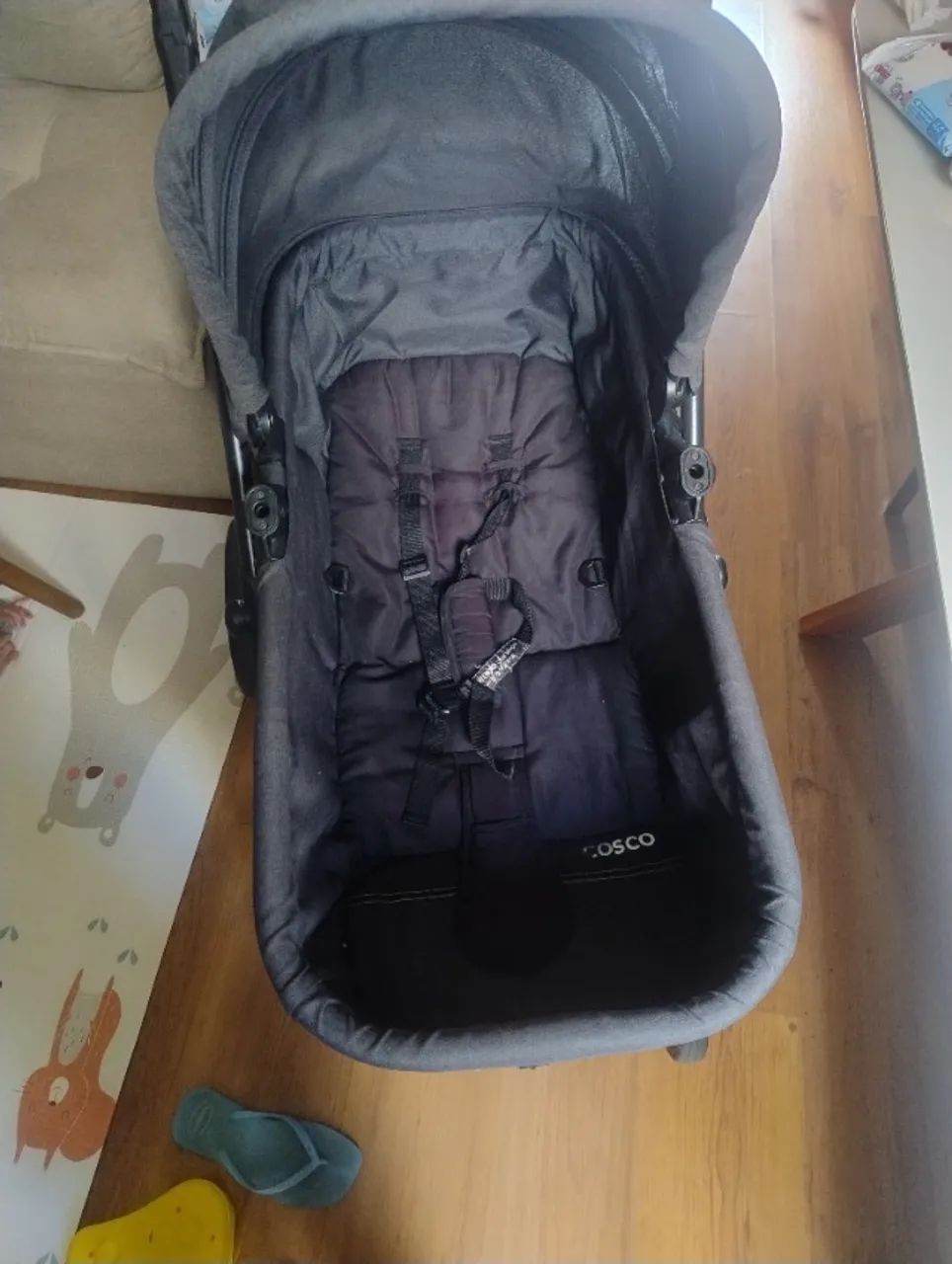 Vendo carrinho de bebê Moisés 