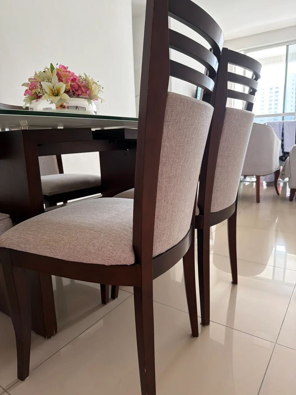 Conjunto de mesa com 4 cadeiras - Foto 4