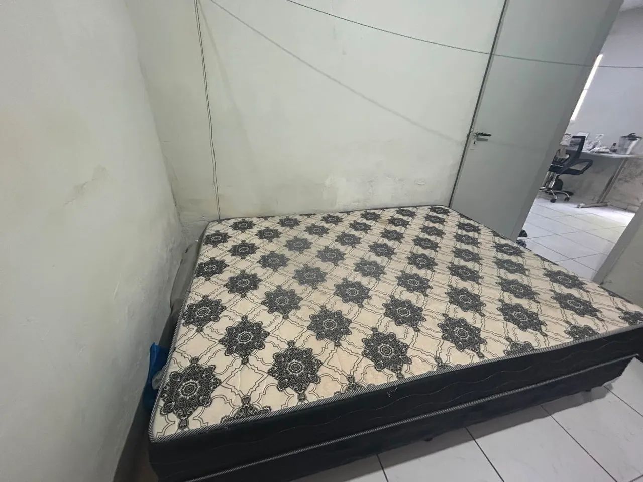 Cama de casal conservada - Foto 2