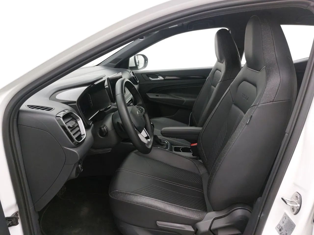 Volkswagen Tera High 1.0 170 TSI Flex 12V 5p Aut, foto 16 de 18