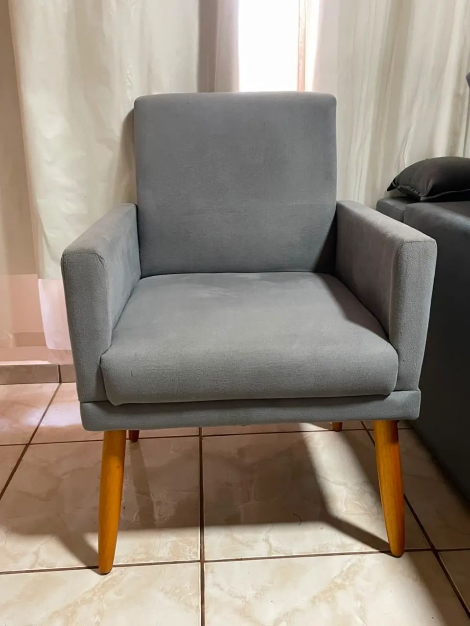 Poltrona decorativa cinza  - Foto 2