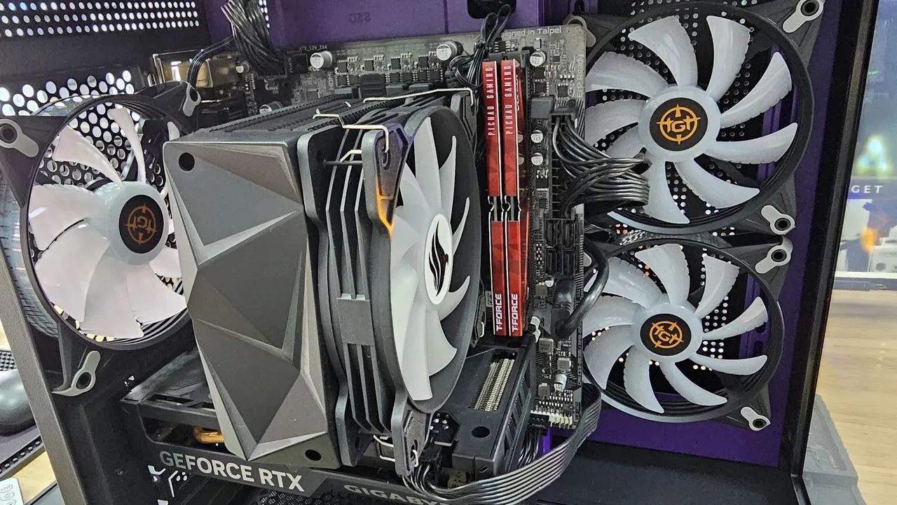 PC GAMER RTX4060
