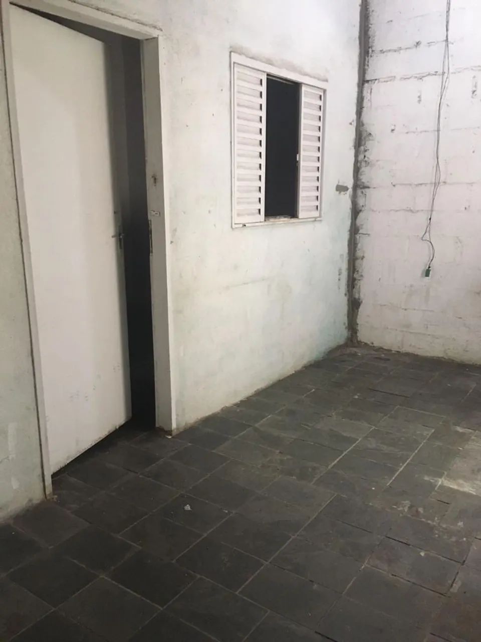 Alugo quarto fundos para 1 pessoa só - Foto 2