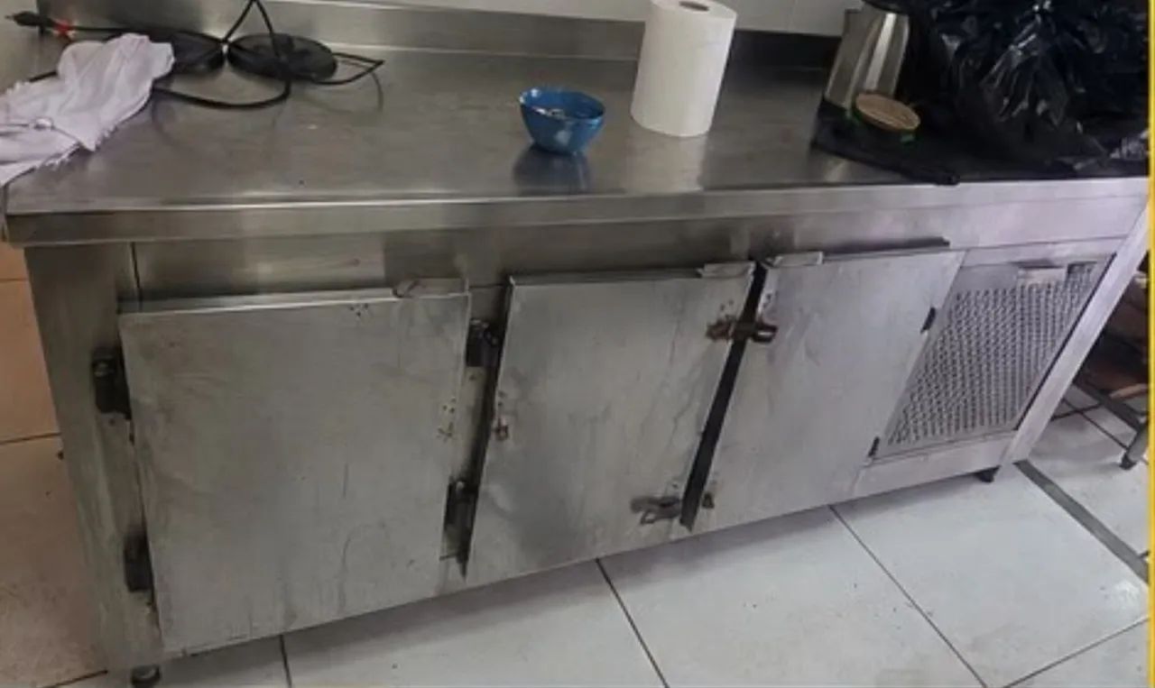 Balcão de aço inox 