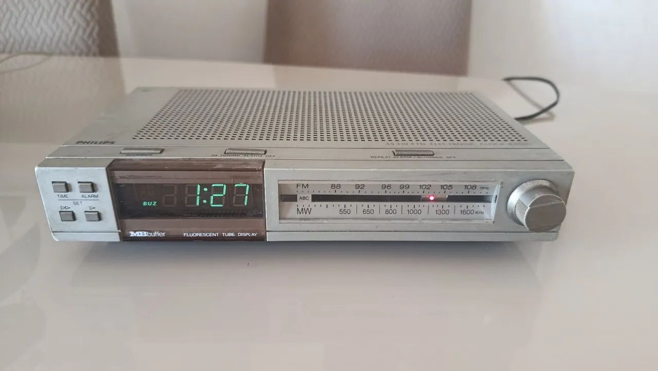Rádio relógio antigo 1980 philips