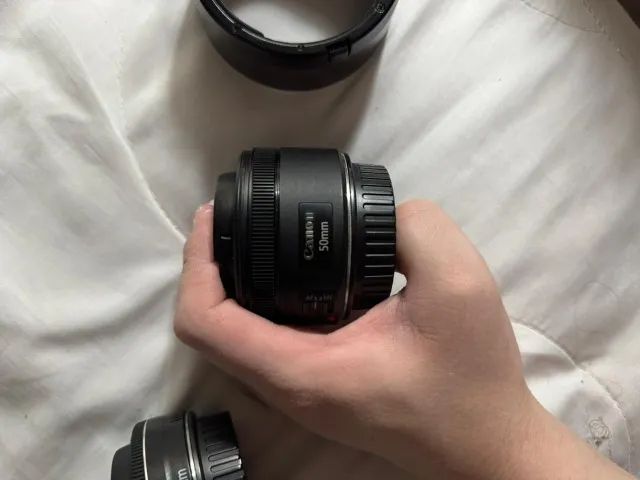 Canon T7i + Lente 24mm Canon + Lente 50mm Canon + 3 Baterias - Foto 3